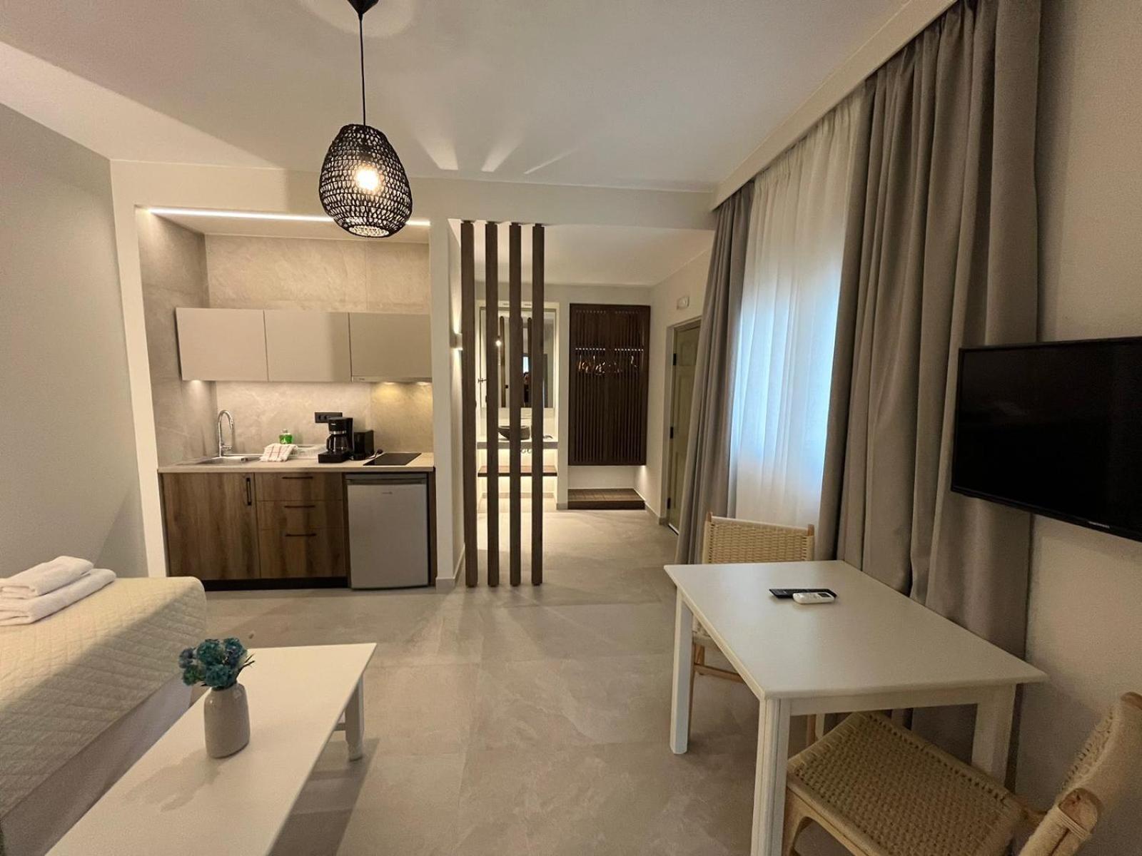 Mediterranean Sea Top Floor Palaiochora Eksteriør billede