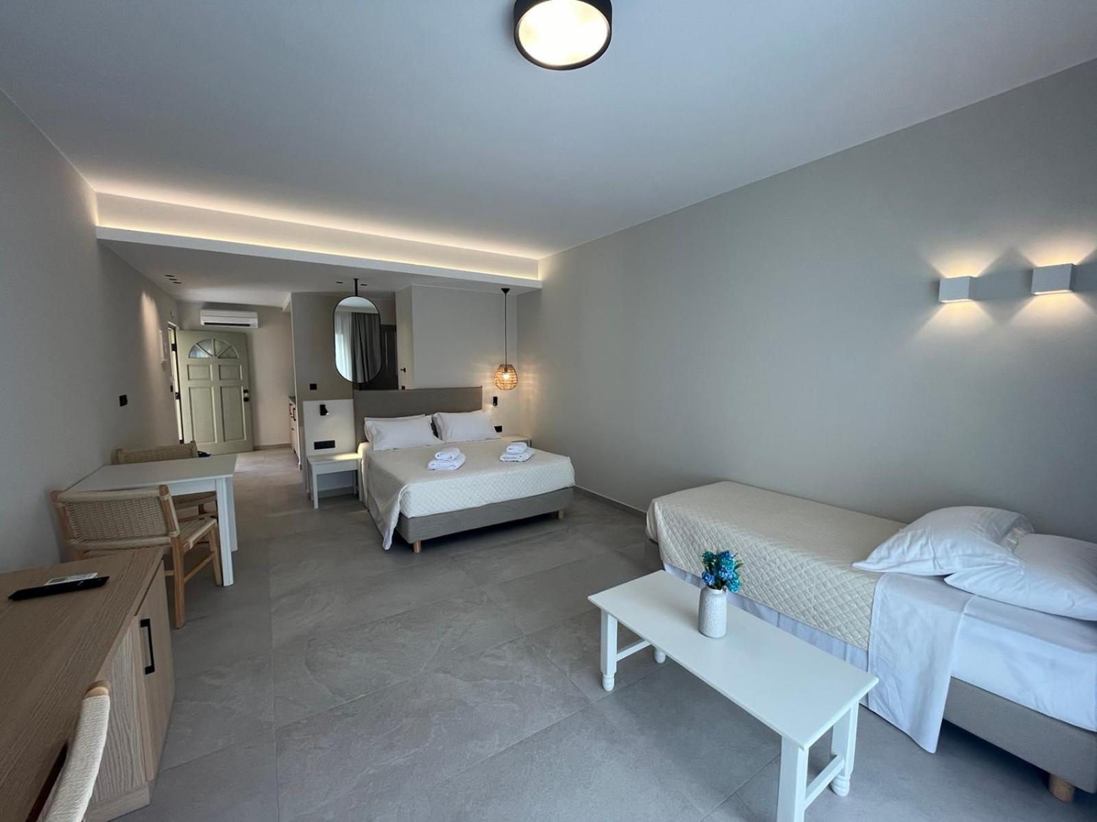 Mediterranean Sea Top Floor Palaiochora Eksteriør billede