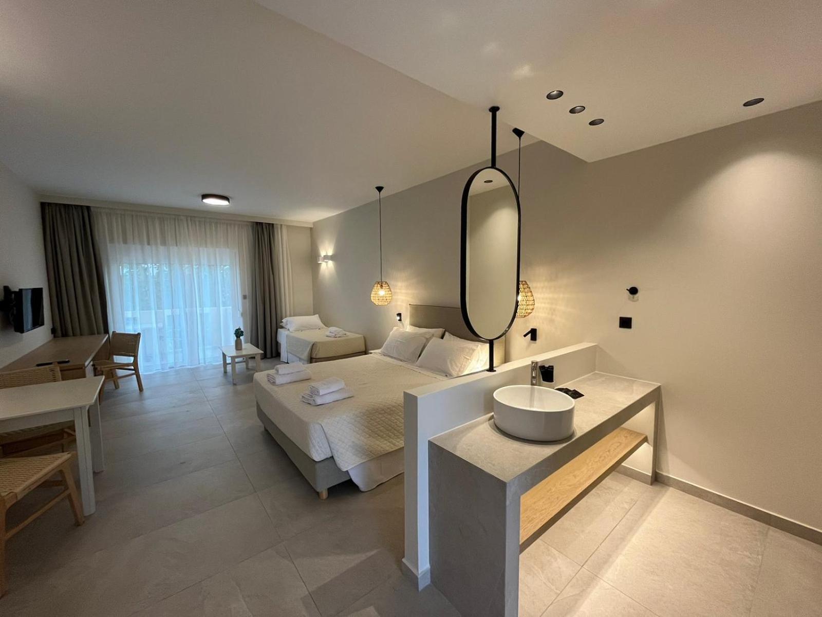 Mediterranean Sea Top Floor Palaiochora Eksteriør billede