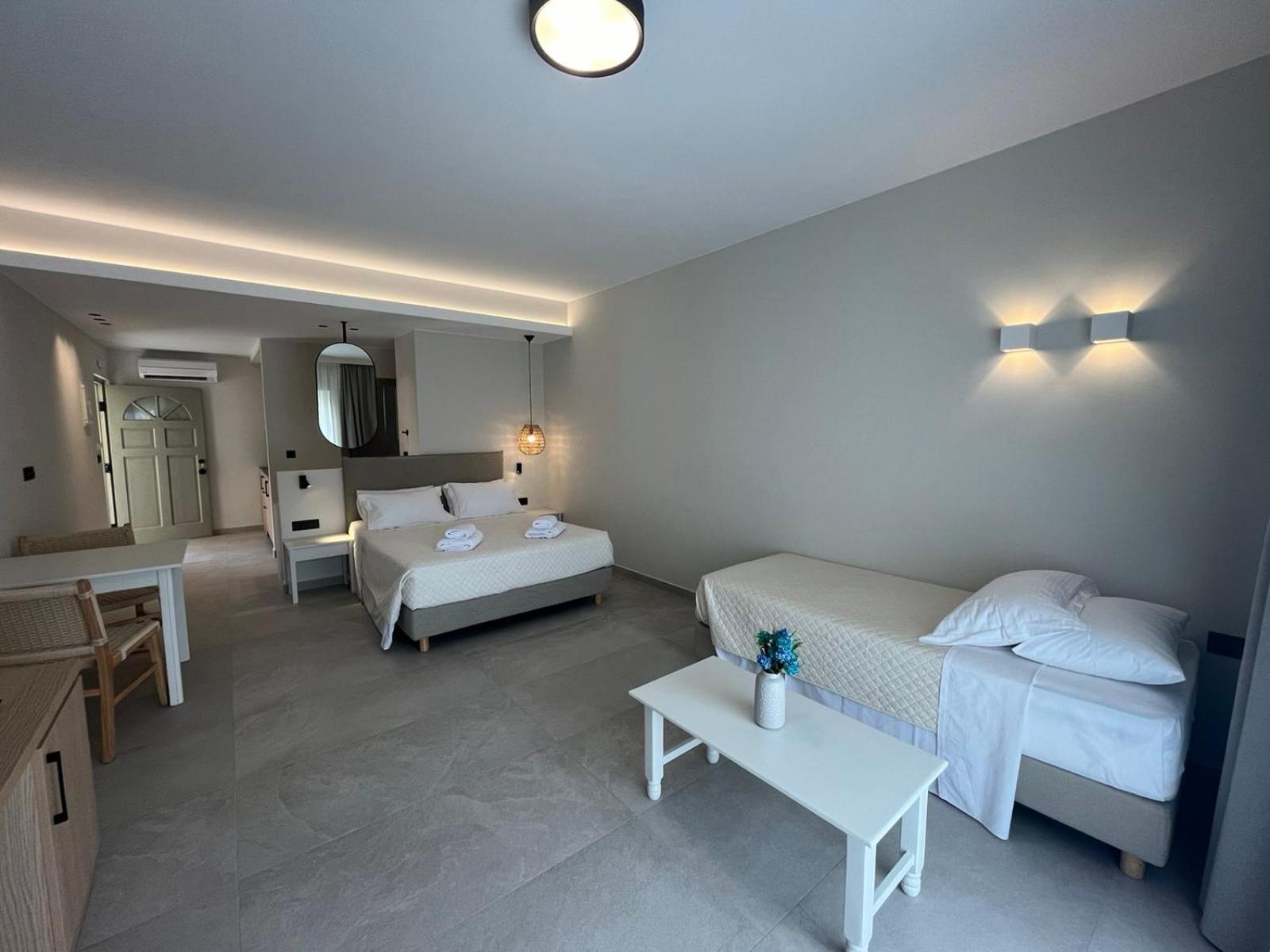 Mediterranean Sea Top Floor Palaiochora Eksteriør billede