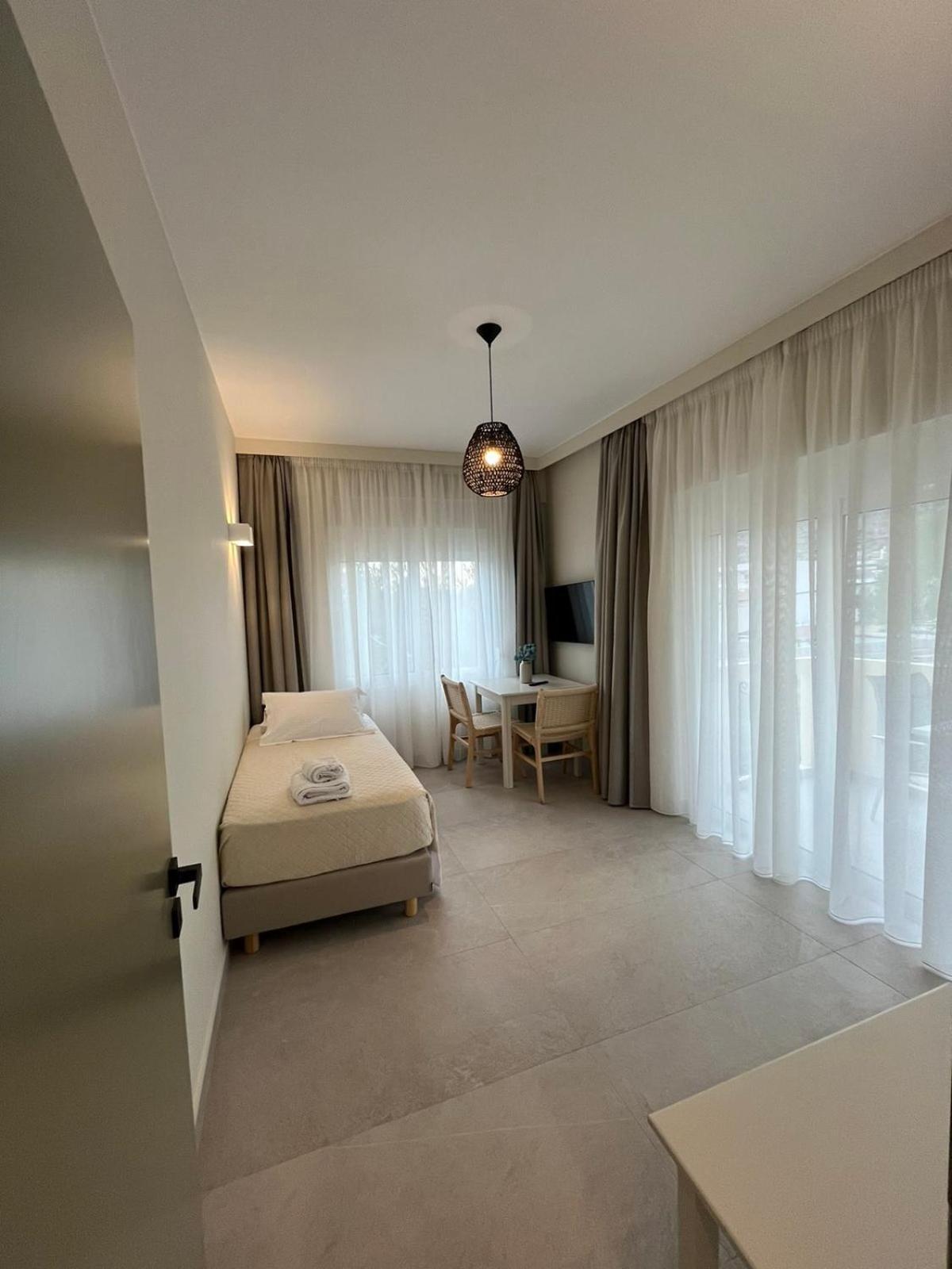 Mediterranean Sea Top Floor Palaiochora Eksteriør billede