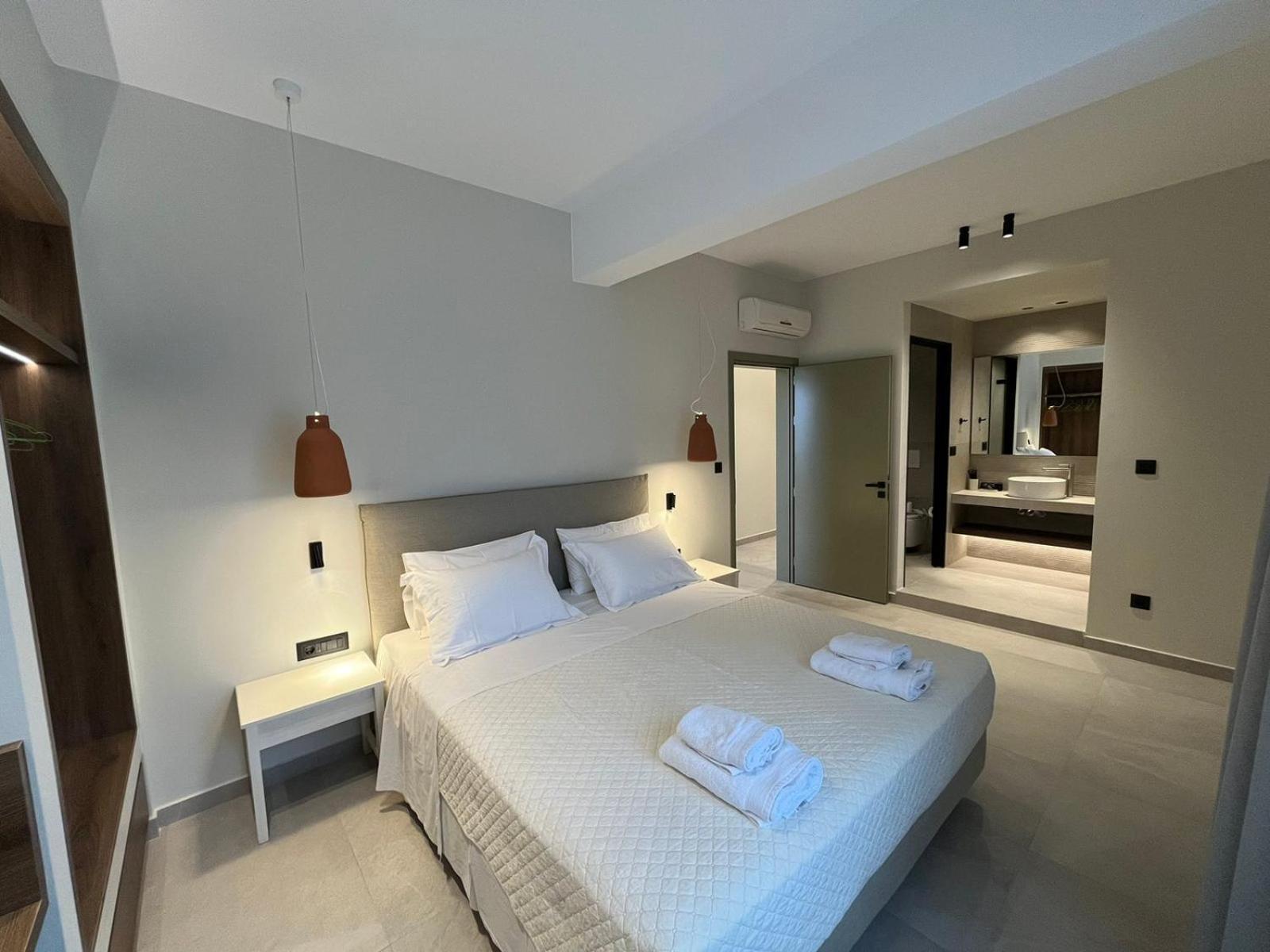 Mediterranean Sea Top Floor Palaiochora Eksteriør billede